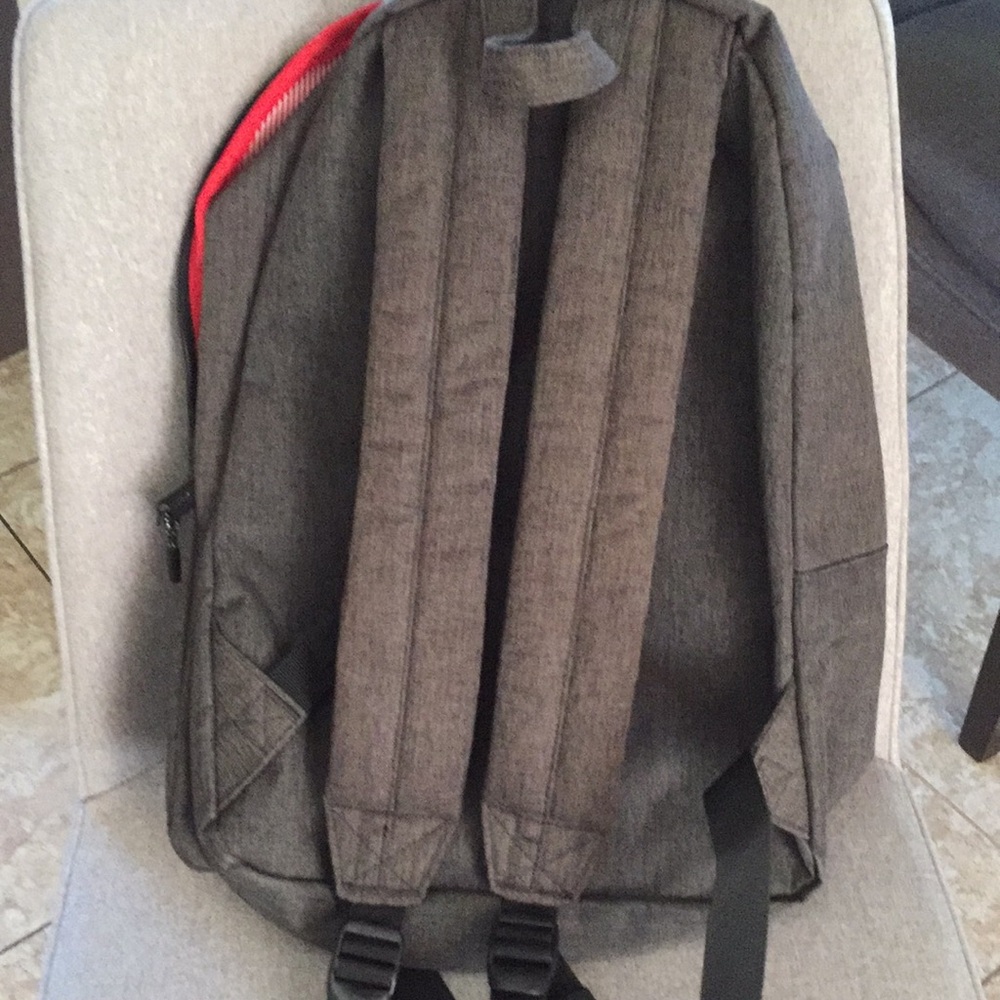 Herschel Backpack - Picture 3 of 5